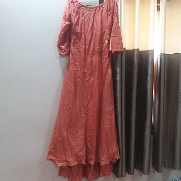 Dress - Picture 4 of 4